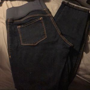 Maternity skinny jeans